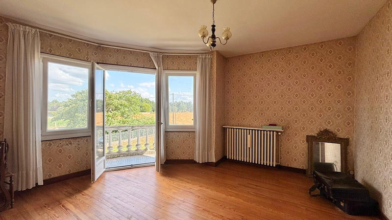 Propriété - 155 m² - 6 pièces