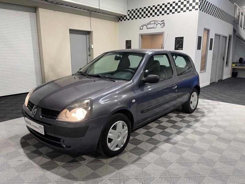 Renault Clio II 3 Portes Phase 2 1.2 i 60 cv