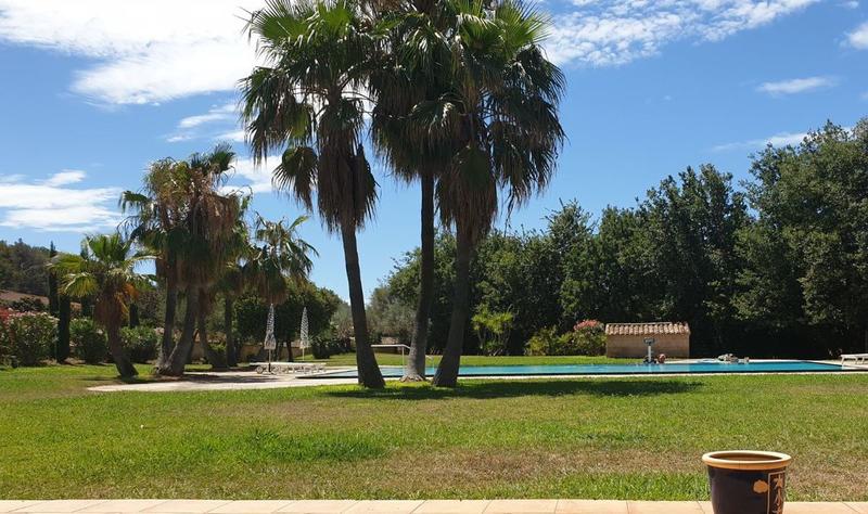 Maison - 380 m² - 8 pièces