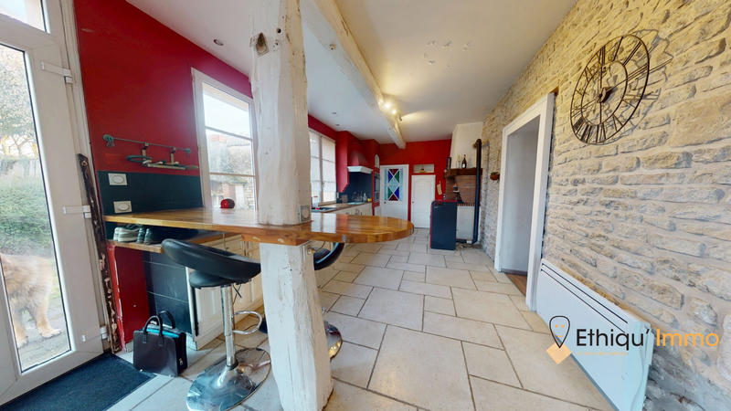 Maison ancienne - 203 m² - 5 pièces