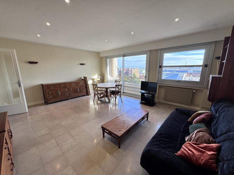 Appartement - 82 m² - 3 pièces