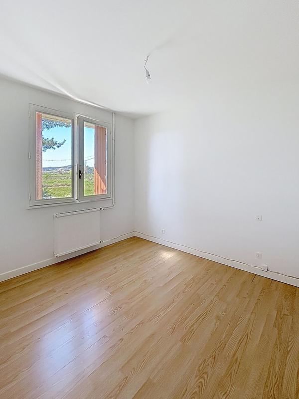 Appartement - 77 m² - 3 pièces