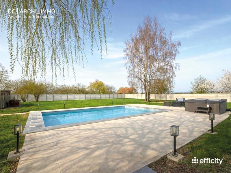 Demeure - 340 m² - 9 pièces