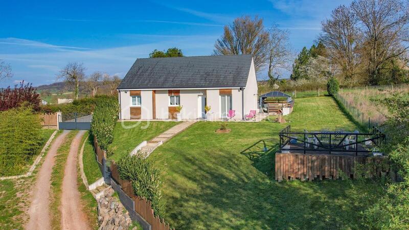 Maison traditionnelle - 98 m² - 4 pièces