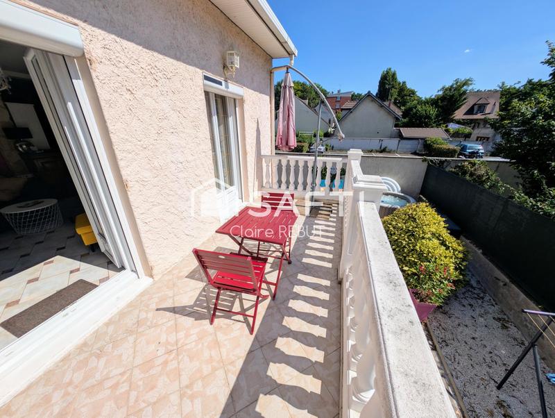 Maison - 140 m² - 5 pièces