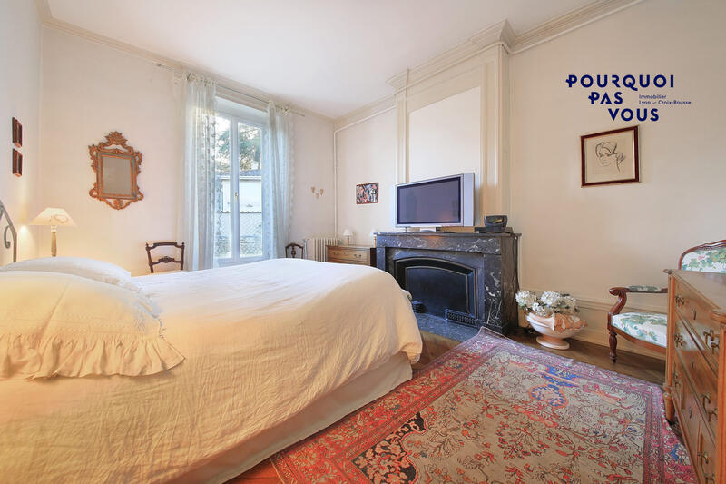 Maison - 400 m² - 10 pièces