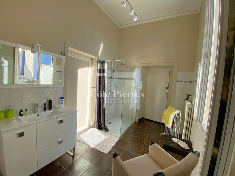 Propriété - 500 m² - 11 pièces