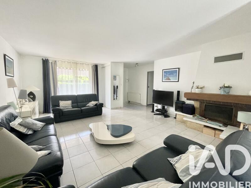 Maison - 181 m² - 10 pièces