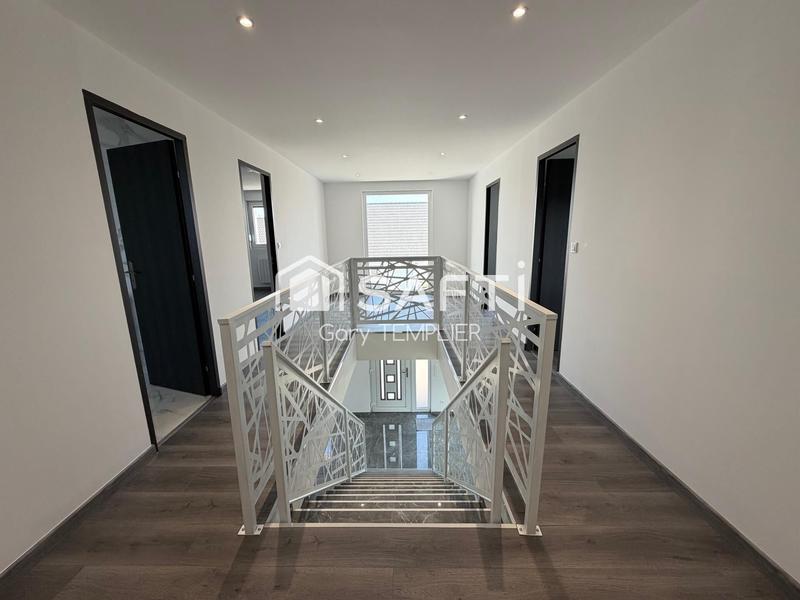 Maison - 147 m² - 6 pièces