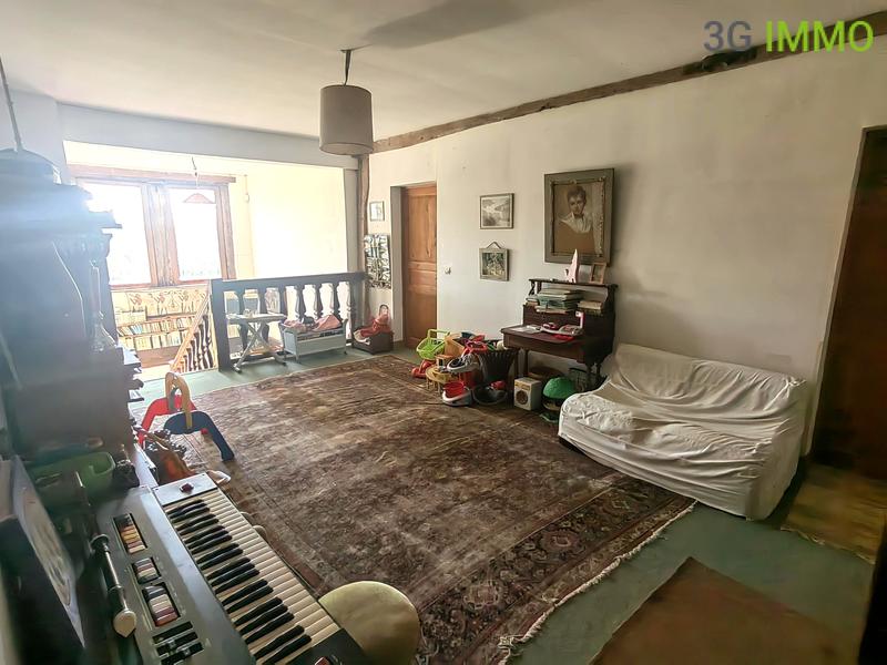 Propriété - 320 m² - 9 pièces