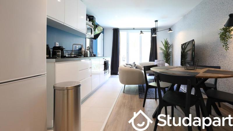 Chambre - 10 m² - 1 pièce