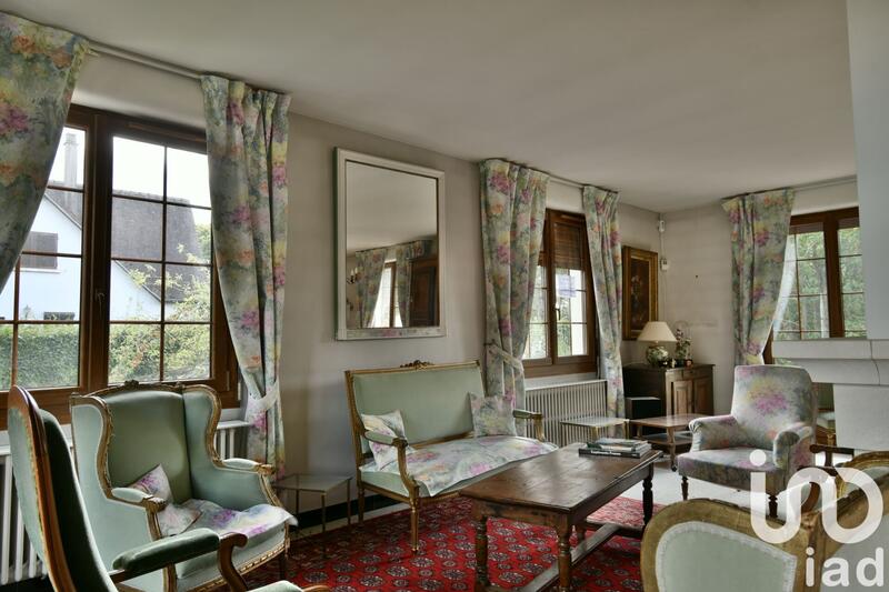 Maison - 198 m² - 10 pièces