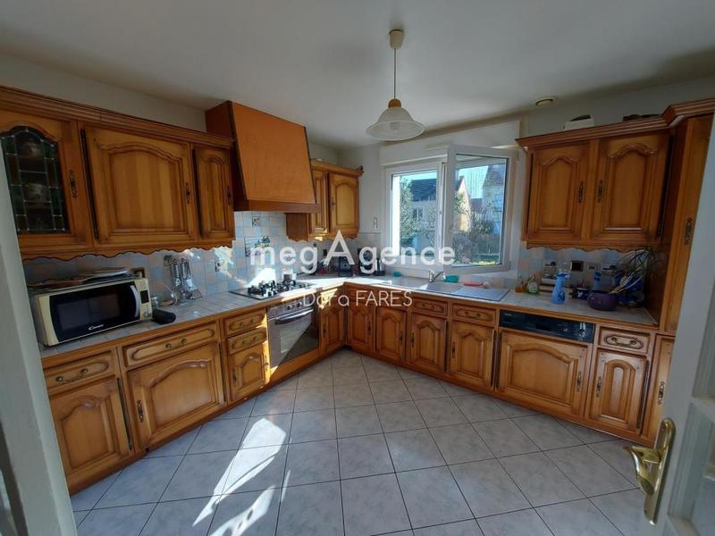 Maison - 176 m² - 8 pièces