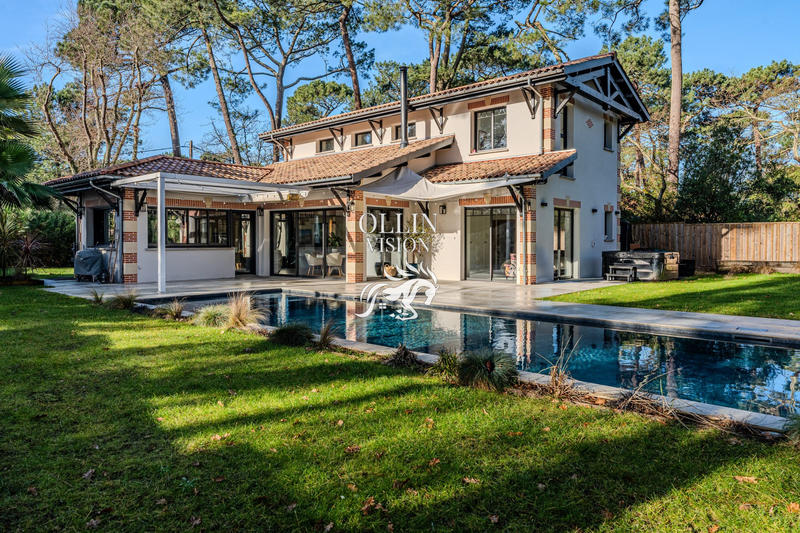 Villa - 230 m² - 6 pièces