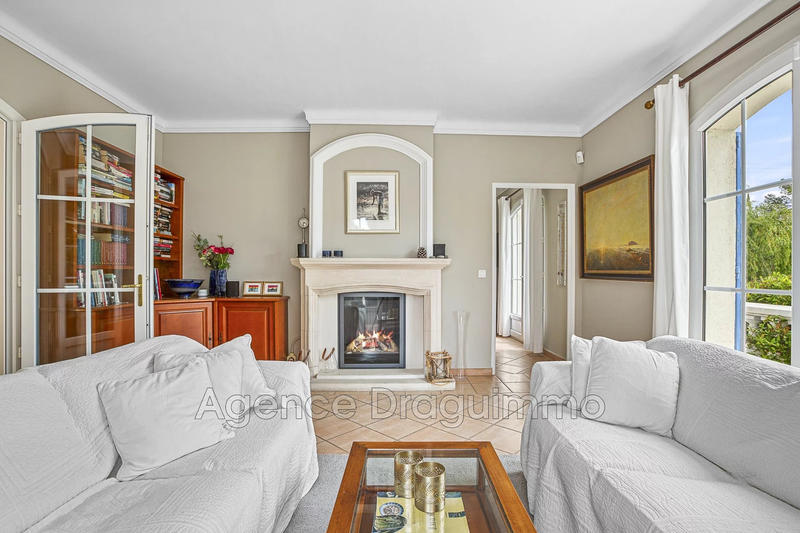 Maison - 248 m² - 5 pièces