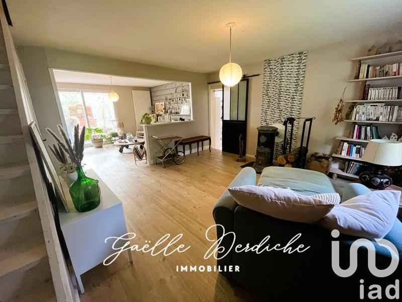 Maison - 213 m² - 8 pièces