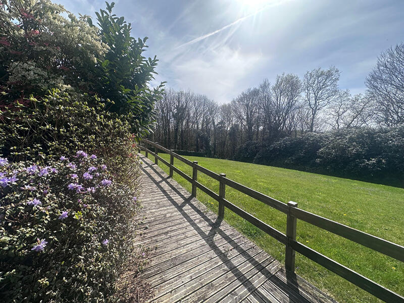 Maison - 150 m² - 9 pièces