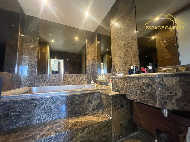 Maison - 200 m² - 5 pièces