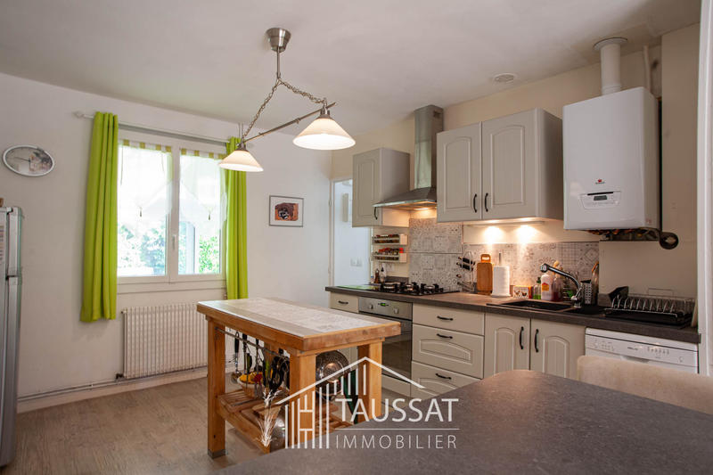 Maison - 137 m² - 5 pièces