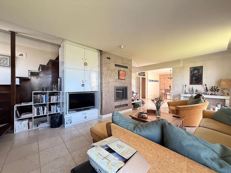 Maison - 137 m² - 6 pièces