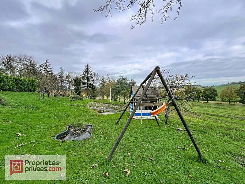 Maison - 227 m² - 8 pièces