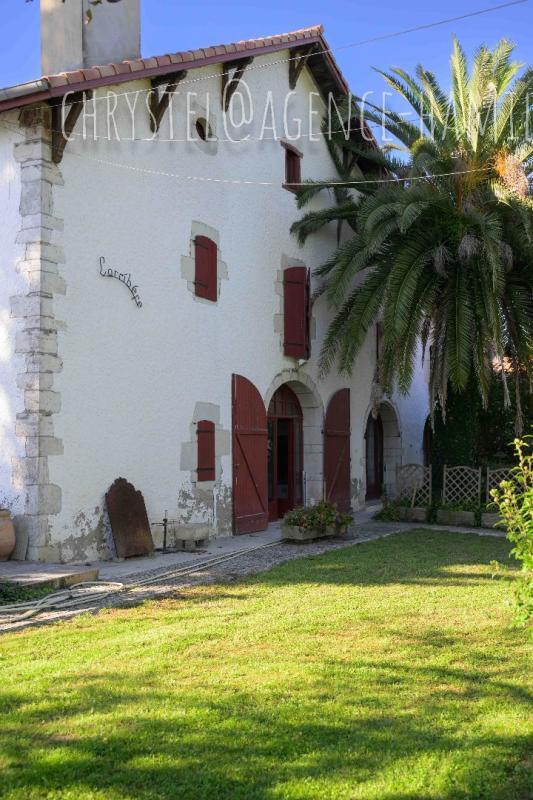 Maison - 550 m² - 27 pièces