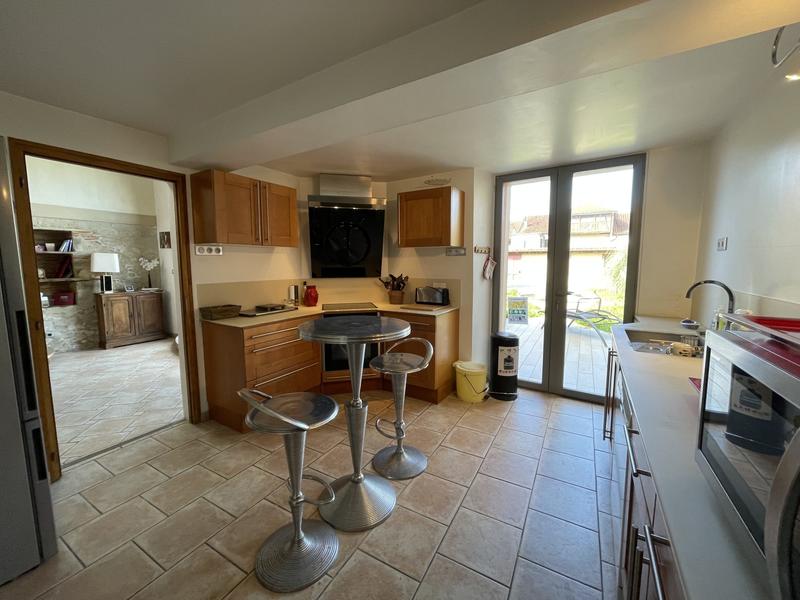 Maison ancienne - 180 m² - 6 pièces