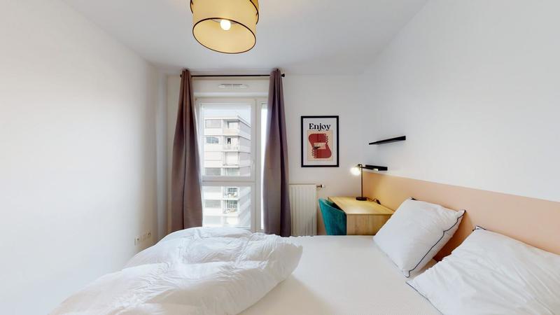 Appartement - 85 m² - 5 pièces