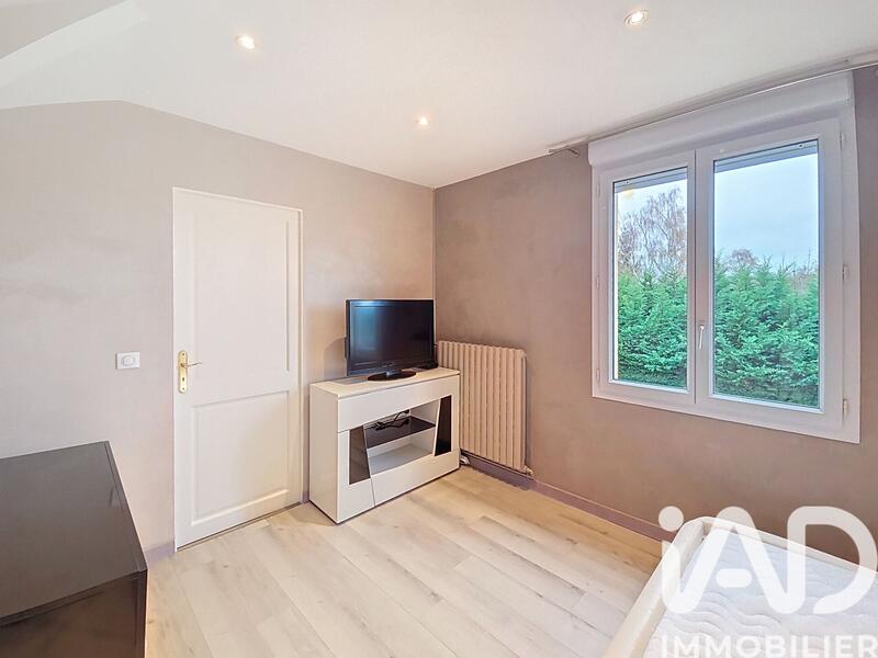 Maison - 222 m² - 5 pièces