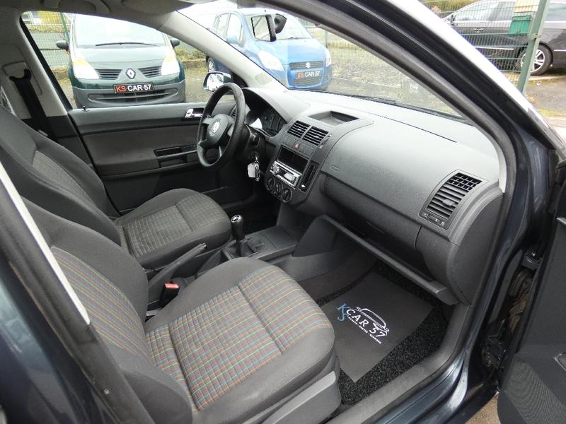 Volkswagen Polo 1.4 16s 75 Confort