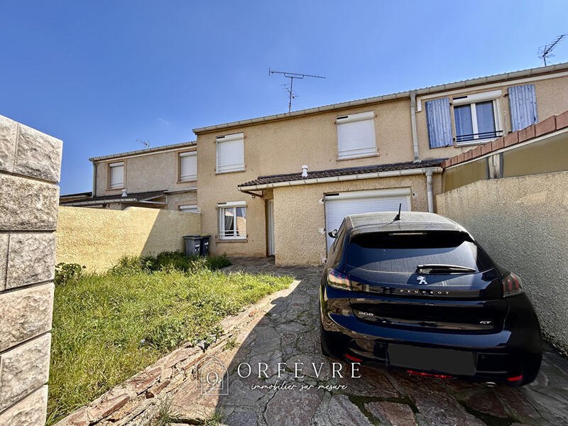 Maison - 103 m² - 5 pièces