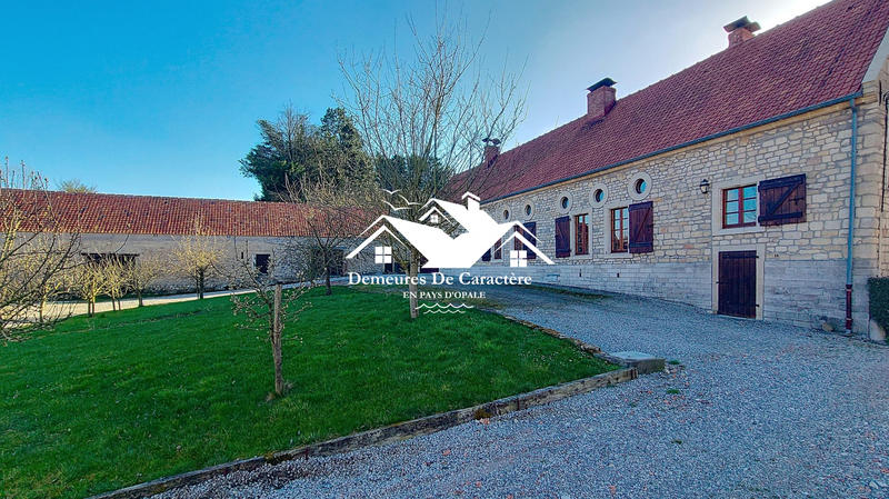 Maison - 359 m² - 11 pièces