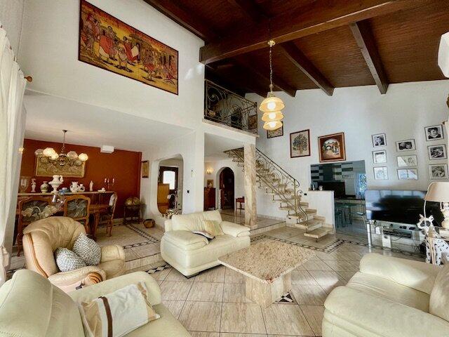 Maison d'architecte - 200 m² - 6 pièces