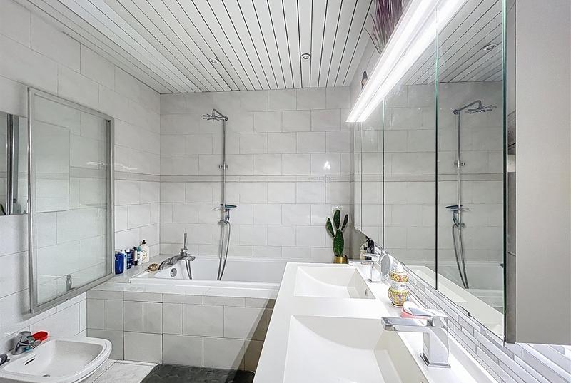 Demeure - 140 m² - 4 pièces