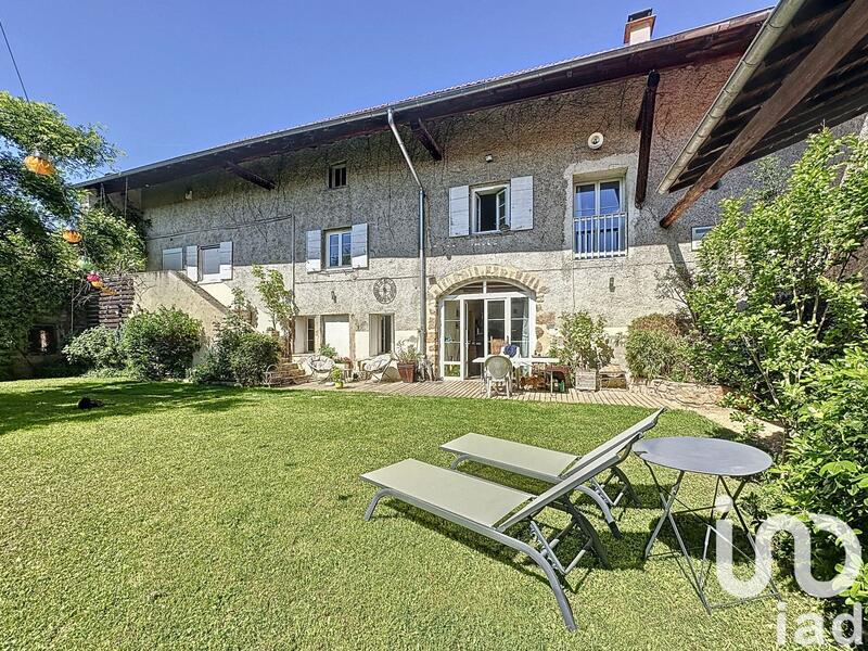 Maison - 476 m² - 10 pièces