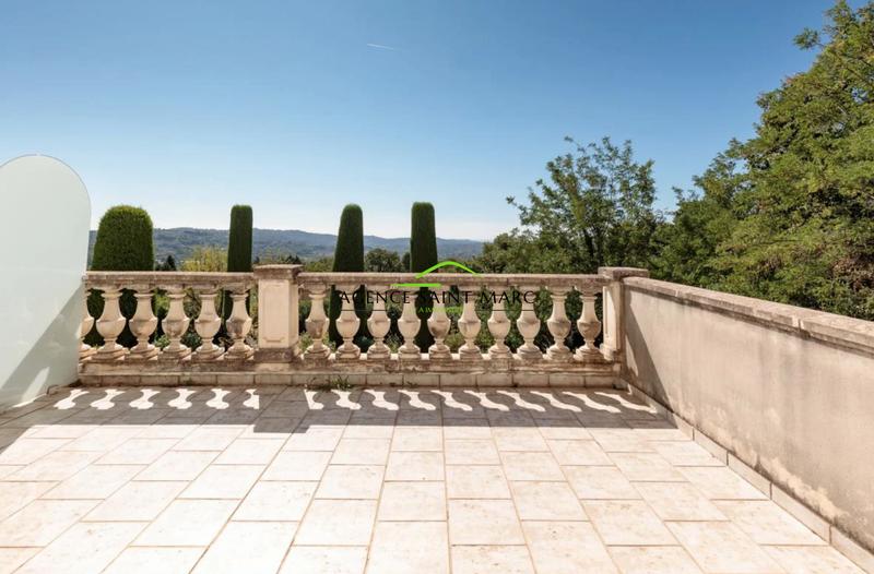 Duplex - 157 m² - 5 pièces