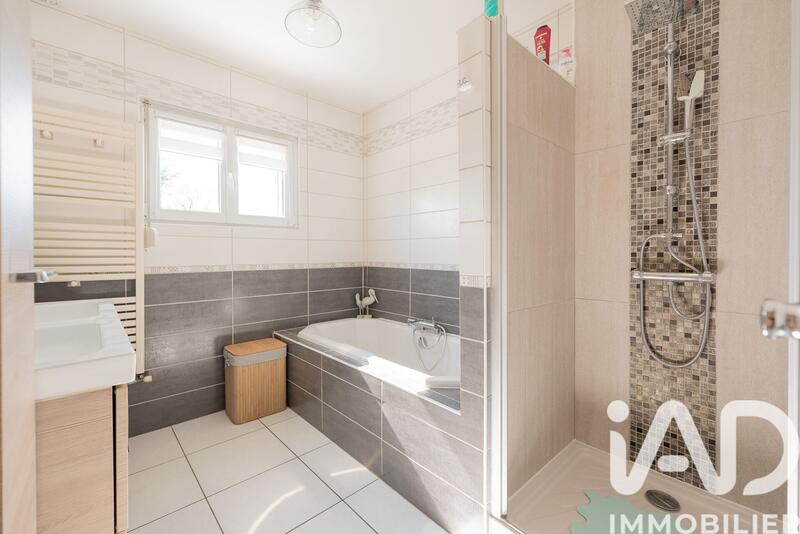 Maison - 174 m² - 6 pièces