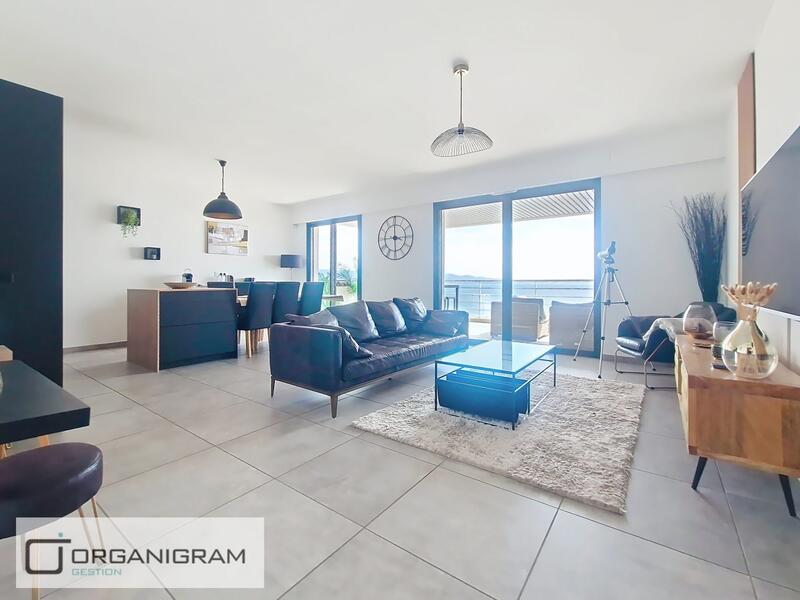 Appartement - 104 m² - 4 pièces