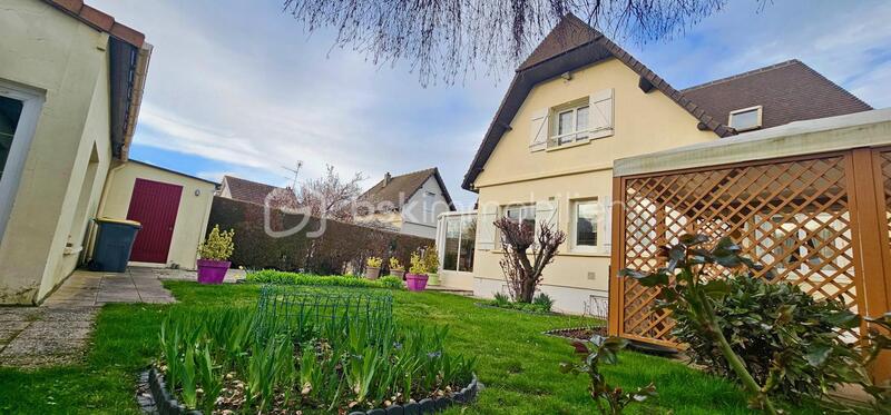 Maison - 160 m² - 8 pièces