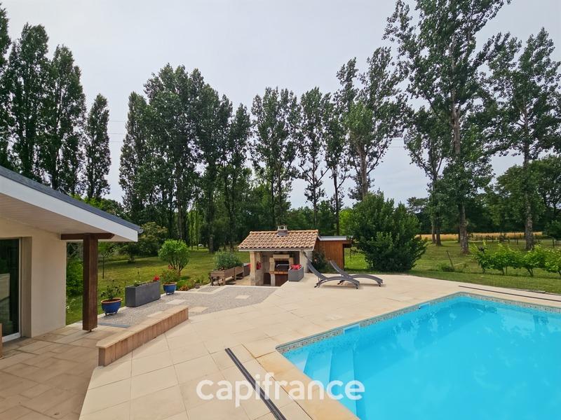 Maison - 162 m² - 8 pièces