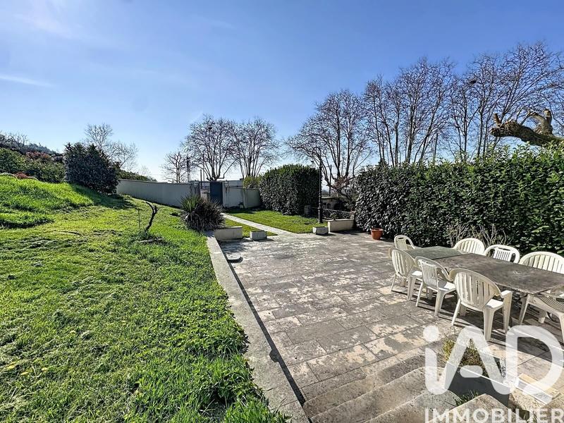 Maison - 140 m² - 5 pièces