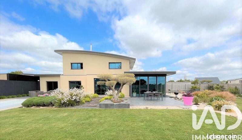 Maison de maîtres - 220 m² - 8 pièces