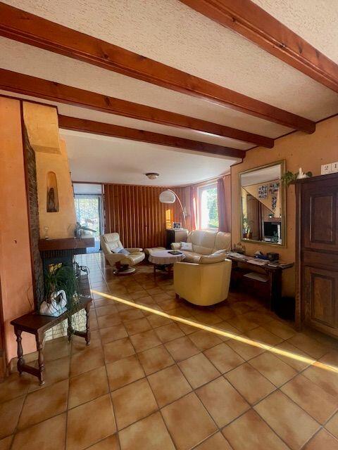 Propriété - 129 m² - 8 pièces