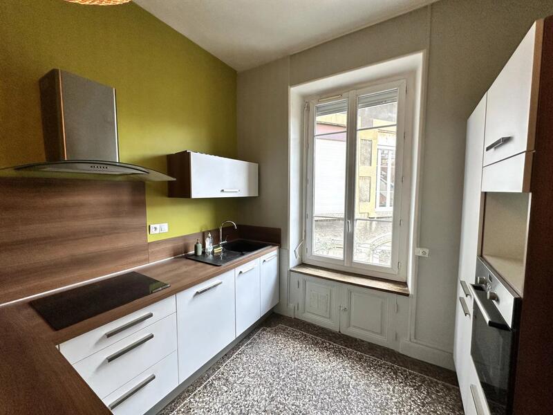Appartement - 85 m² - 3 pièces