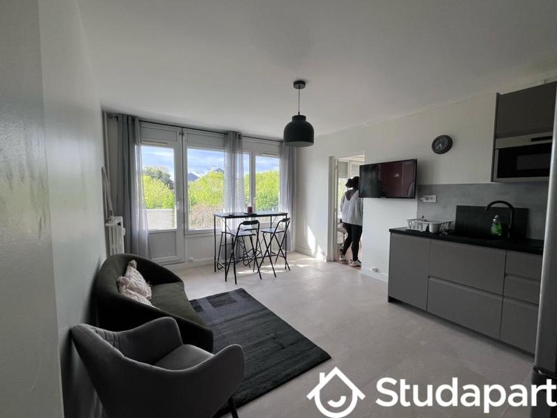 Chambre - 13 m² - 1 pièce