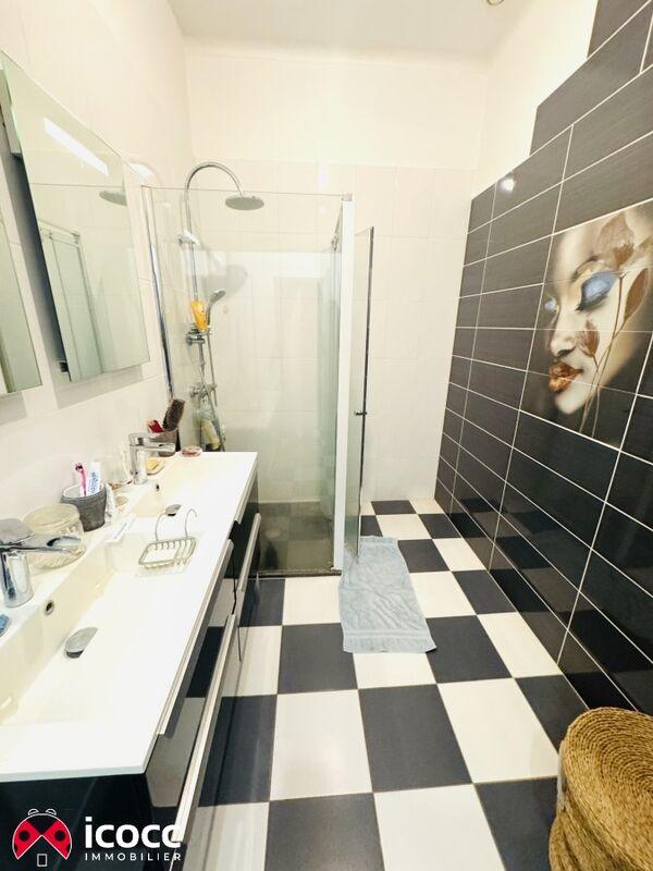 Maison en pierre - 104 m² - 6 pièces