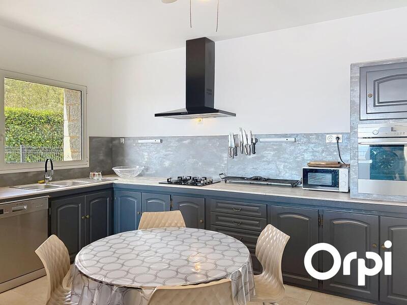 Villa - 263 m² - 10 pièces