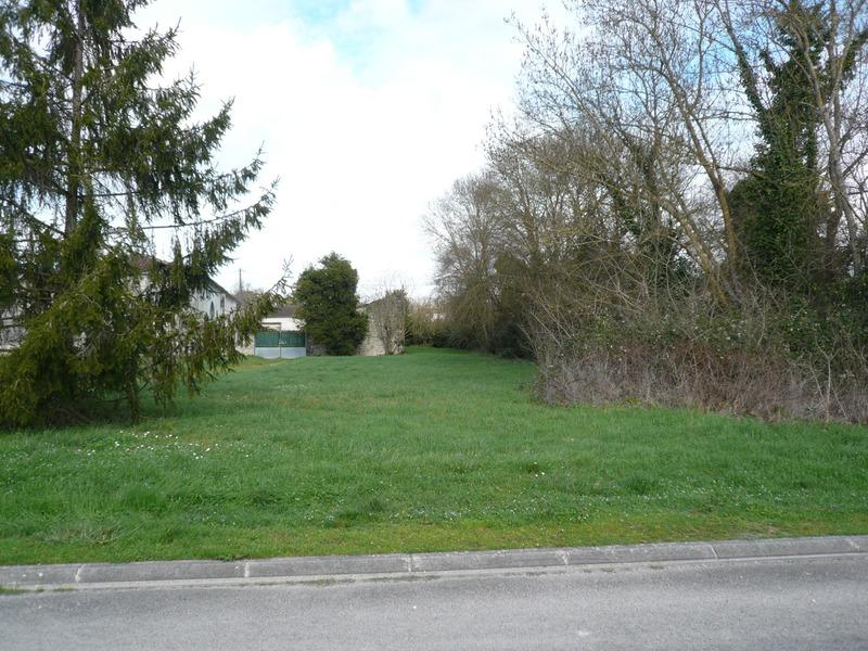 Terrain constructible - 1 508 m²