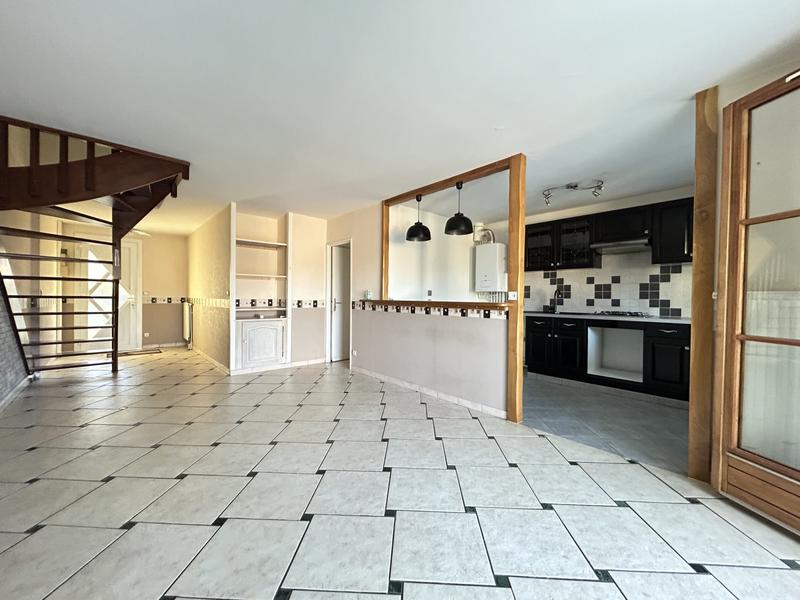 Maison - 96 m² - 5 pièces