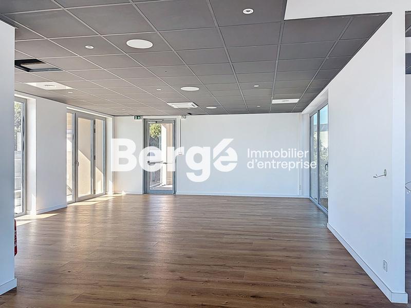 Bureau - 229 m²